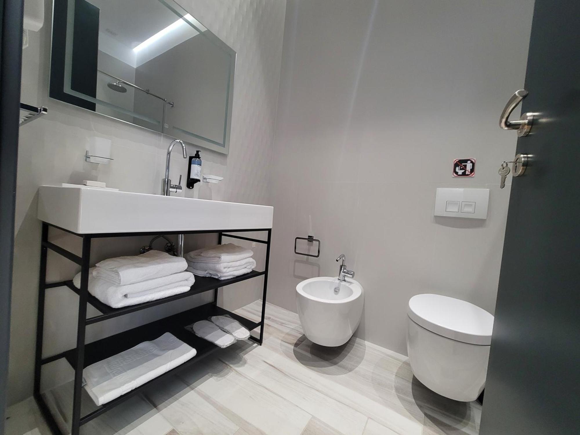 Toer Hotel & Spa Sarande Ngoại thất bức ảnh