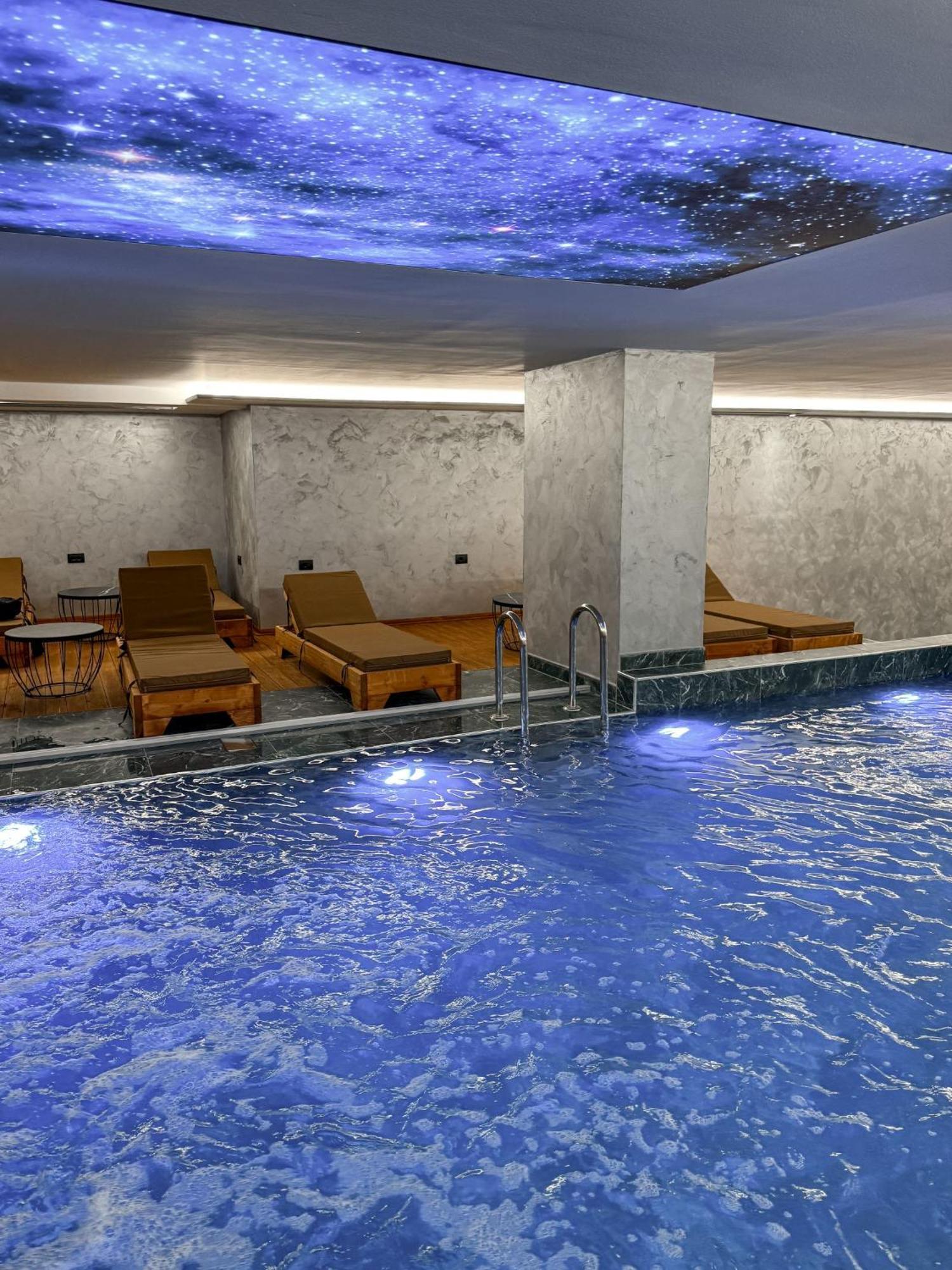 Toer Hotel & Spa Sarande Ngoại thất bức ảnh