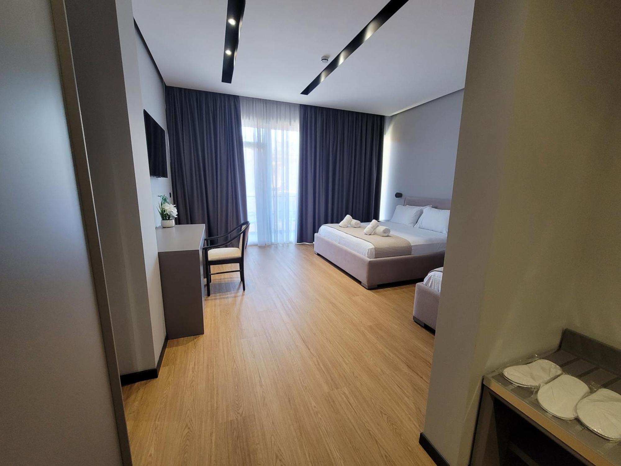 Toer Hotel & Spa Sarande Ngoại thất bức ảnh
