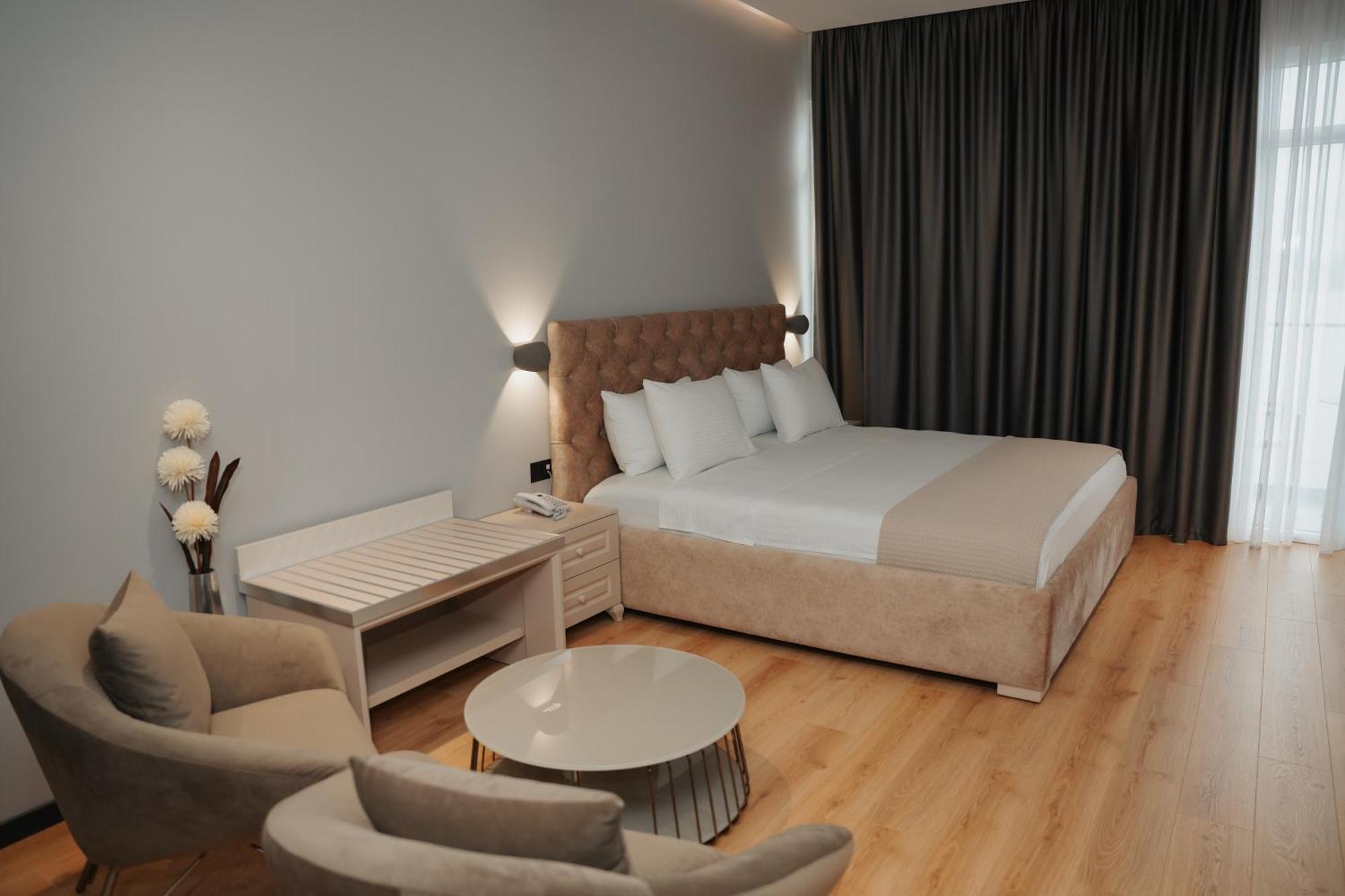 Toer Hotel & Spa Sarande Ngoại thất bức ảnh