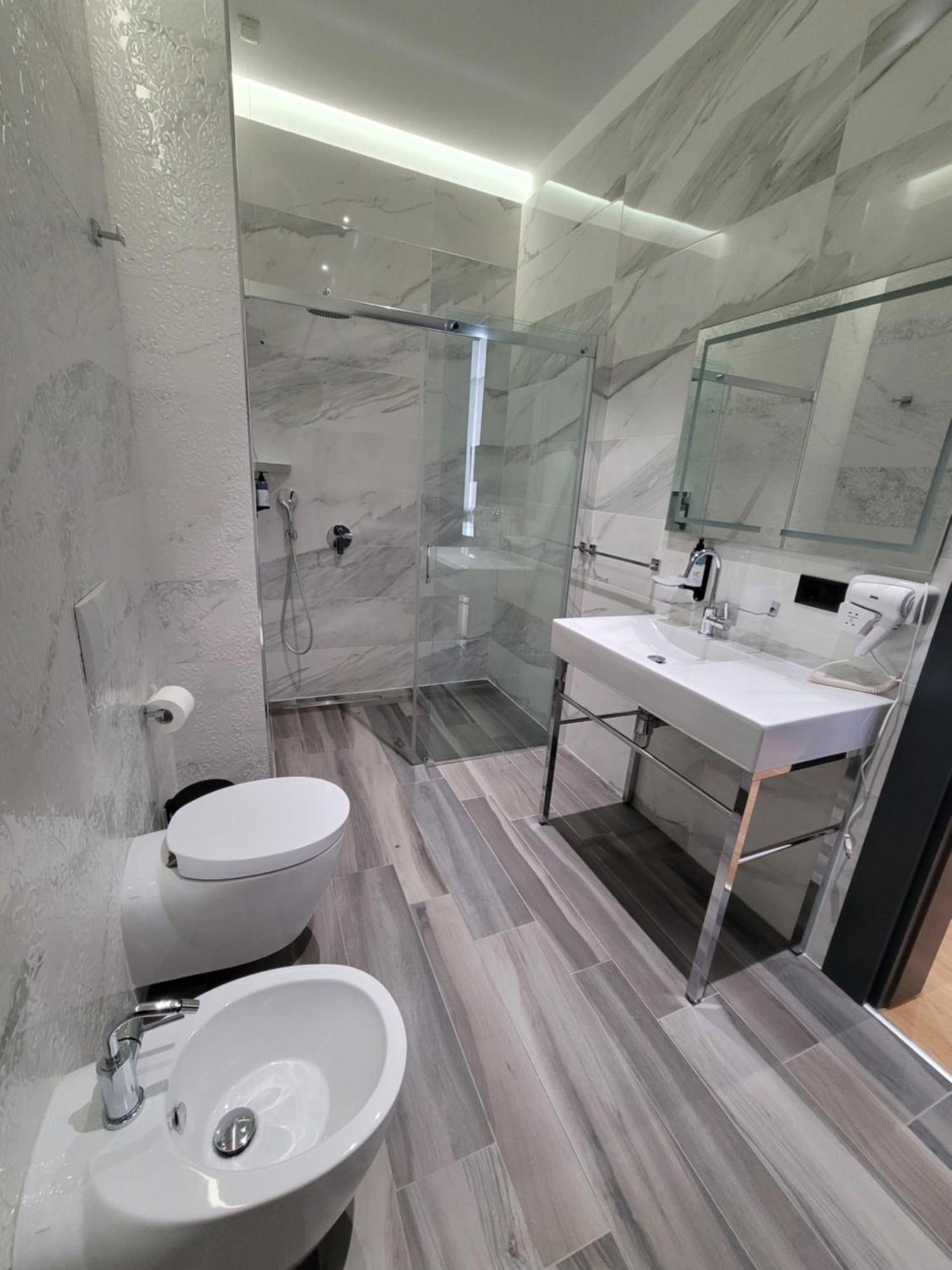 Toer Hotel & Spa Sarande Ngoại thất bức ảnh