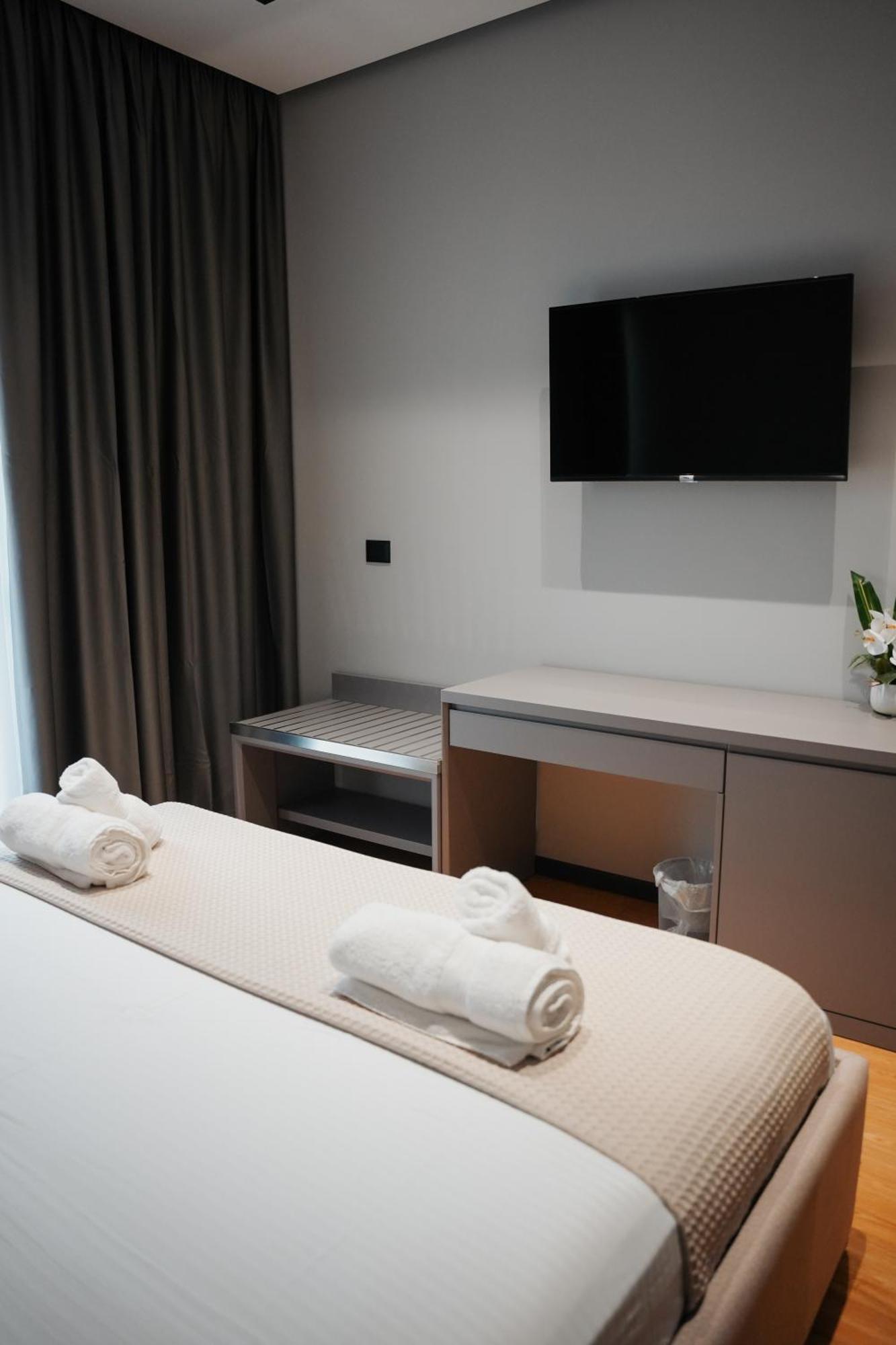 Toer Hotel & Spa Sarande Ngoại thất bức ảnh