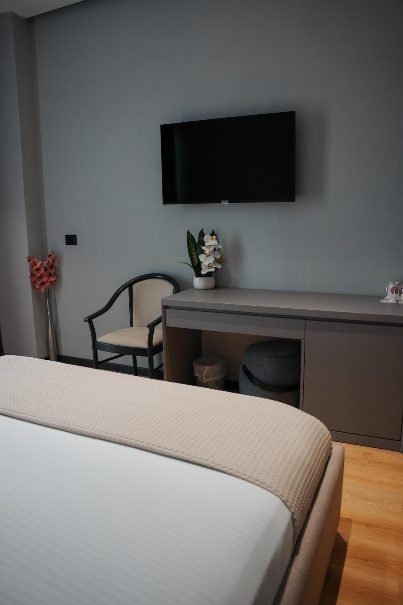 Toer Hotel & Spa Sarande Ngoại thất bức ảnh