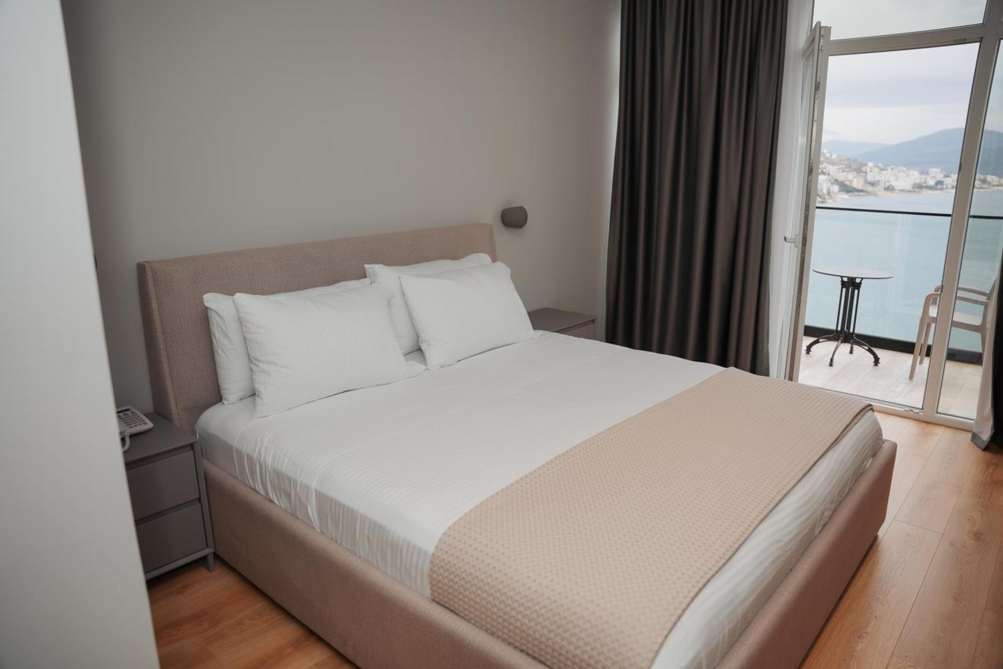 Toer Hotel & Spa Sarande Ngoại thất bức ảnh
